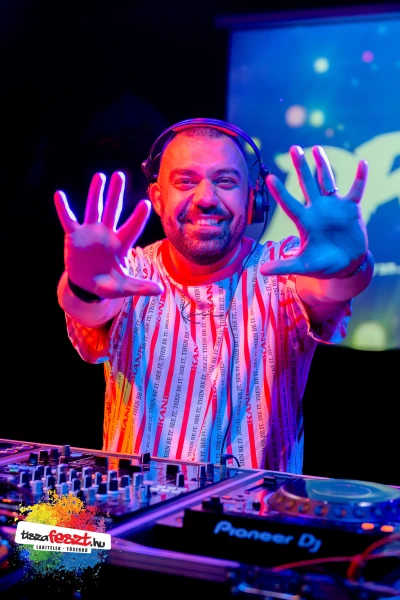 X. Tőserdő Open Holi Color Festival - Szombat – Rendezvény és fesztivál fotózás | Lovas Máté Photo