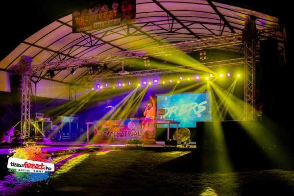 X. Tőserdő Open Holi Color Festival - Szombat – Rendezvény és fesztivál fotózás | Lovas Máté Photo